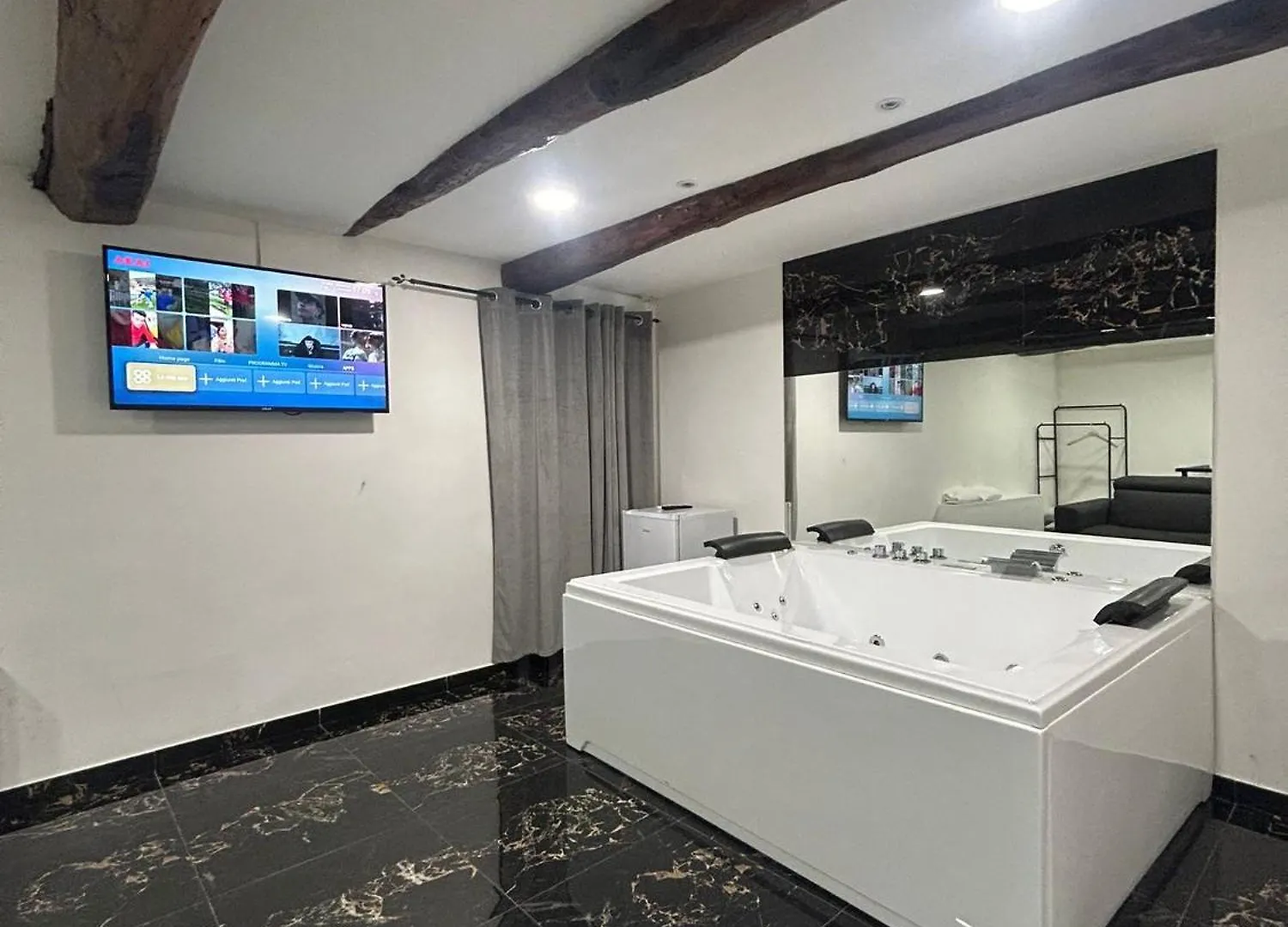 Valentino Luxury Suites Naples 0*,