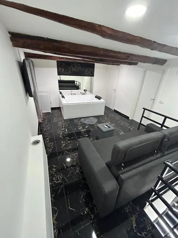Valentino Luxury Suites Naples